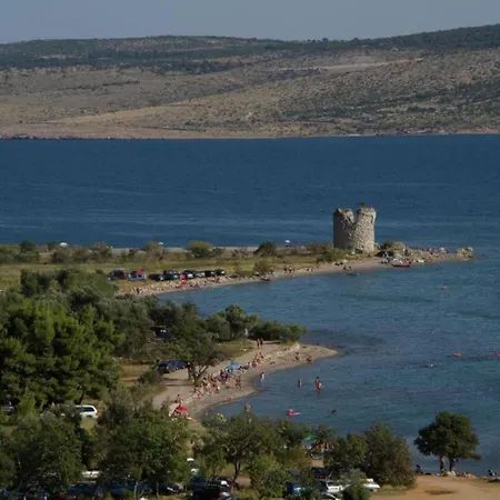 Authentic Stone House On The Mountain Velebit Casa vacanze