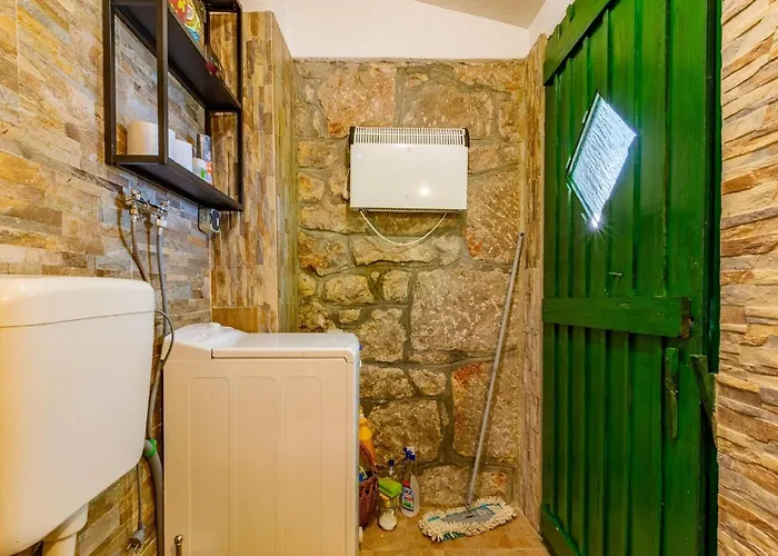 Holiday home Holiday Home In Starigrad Near Paklenica *